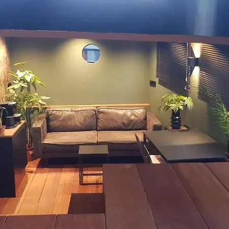 Bed & Breakfast Whole Wheelhouse Euphrate Houseboat *